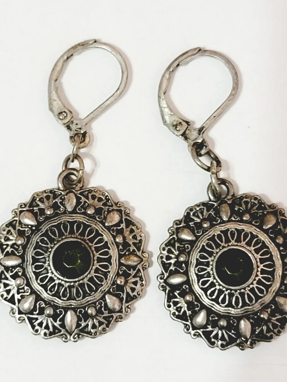 Boho Ornate Dangle Pierced Earrings, Green & Silver, Contemporary Jewelry bp-70
